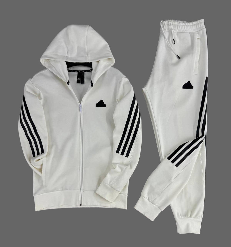 Muži športový súprava Adidas, ekrü z zvislými čiernymi pruhmi