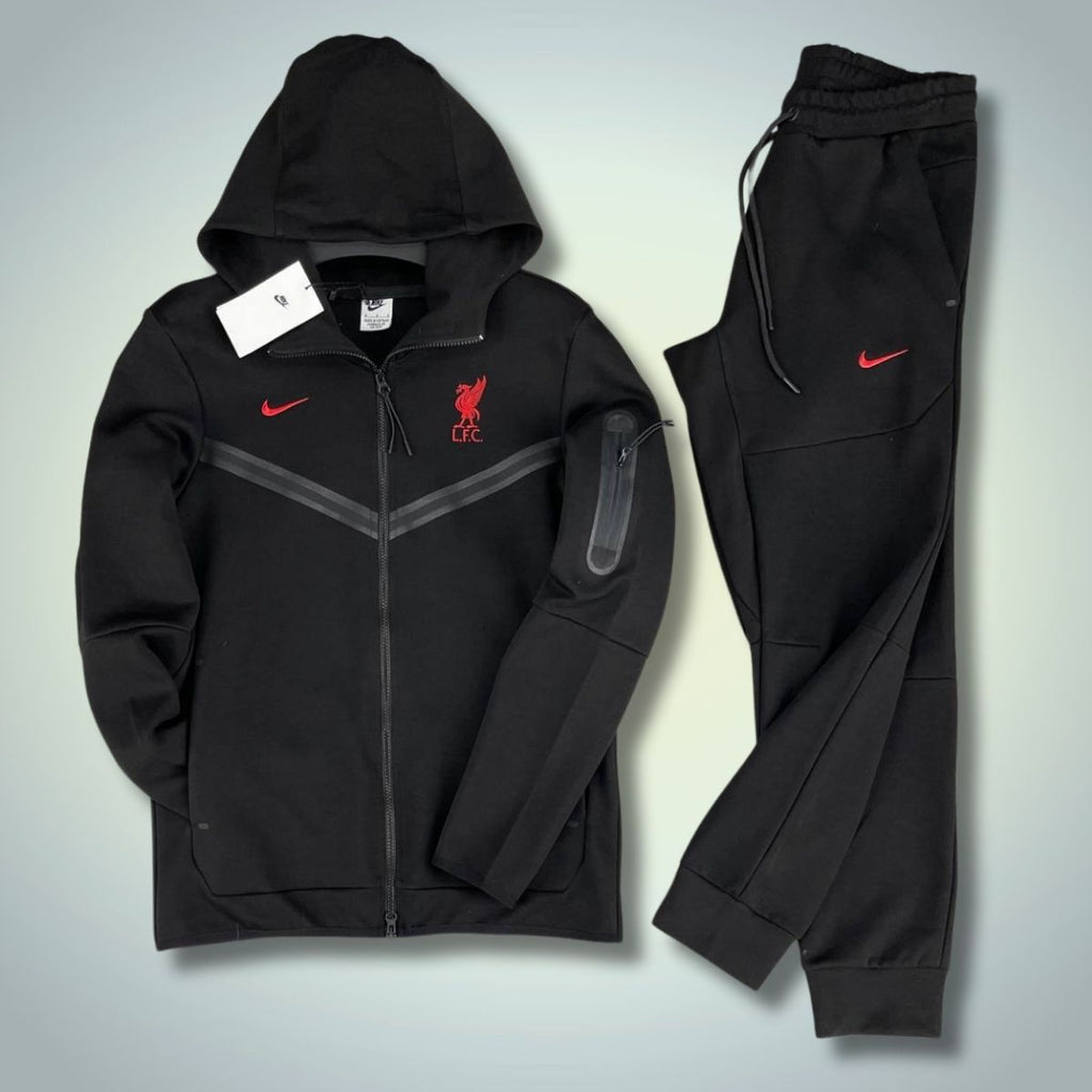 Nike Liverpool Tech Fleece pánska tepláková súprava, čierna. Vynikajúca kvalita