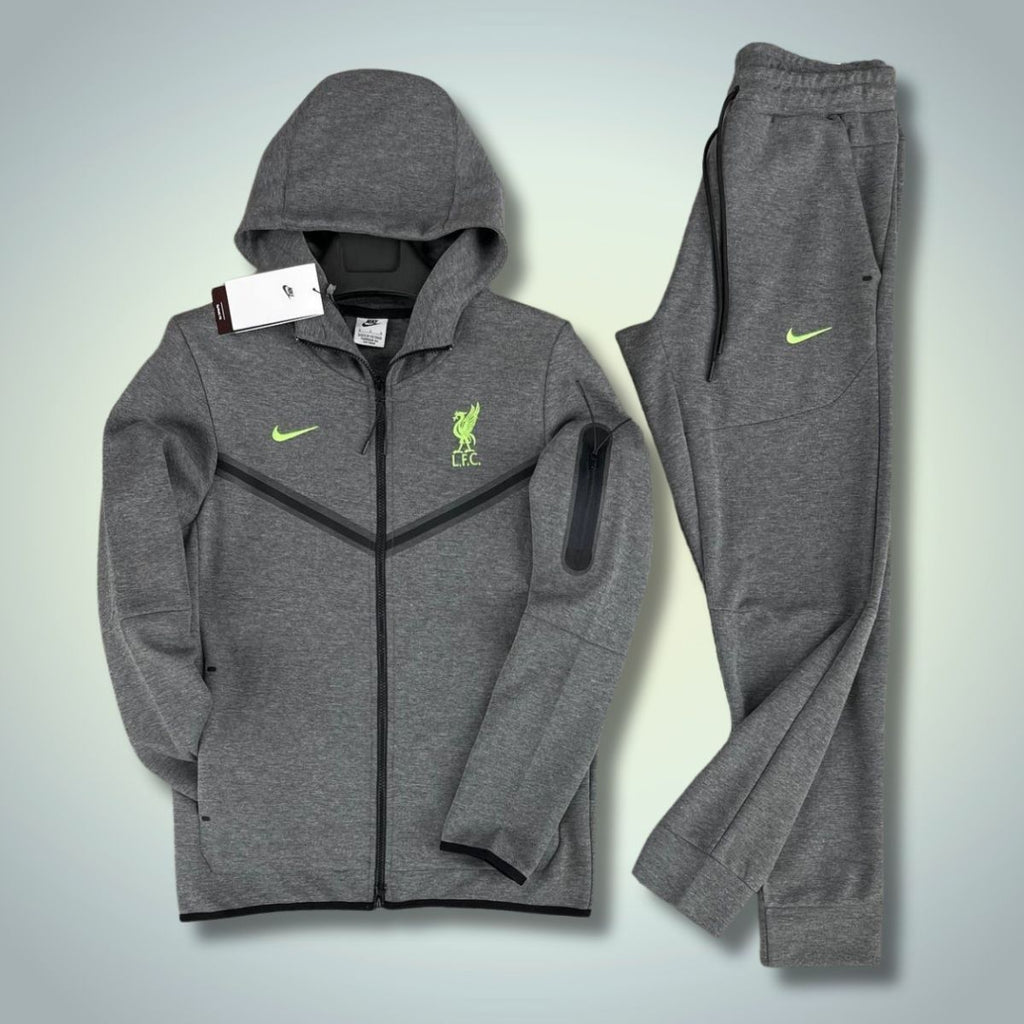 Nike Liverpool Tech Fleece pánska tepláková súprava, sivá. Vynikajúca kvalita