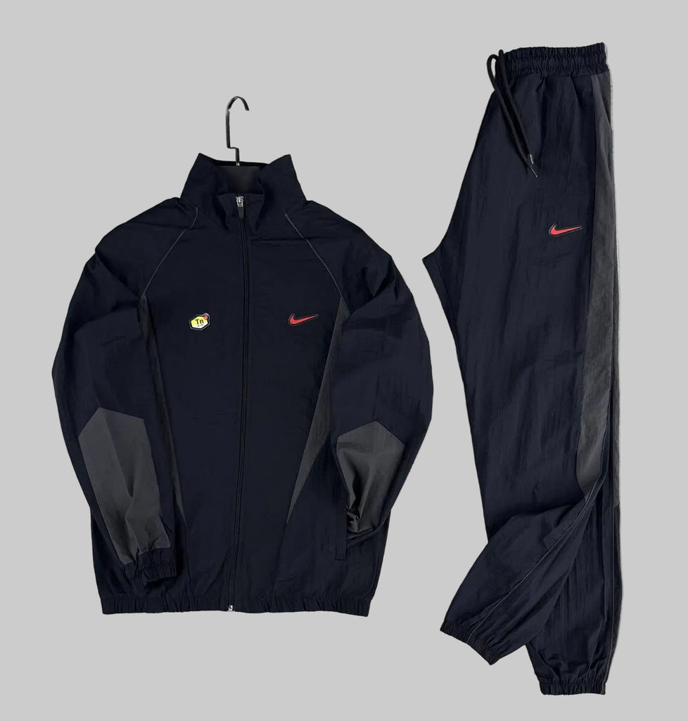 pánska tepláková súprava Nike, čierna a sivá – vodoodpudivý materiál