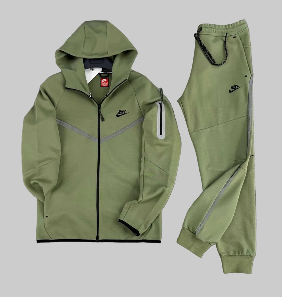 pánska tepláková súprava Nike Tech Fleece, olivovo zelená, z odsevnimi pásikovi a vreckom na rukáve
