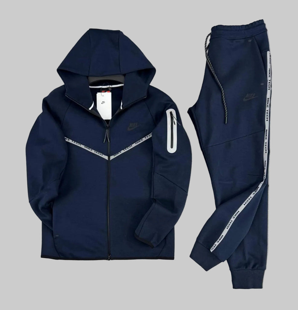pánska tepláková súprava Nike Tech Fleece, tmavomodrá, z odsevnimi pruhmi a vreckom na rukáve