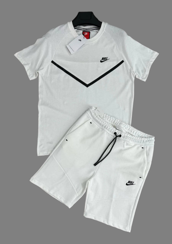 Pánska súprava Nike Tech Fleece - tričko a krátke nohavice v ekrü farbe