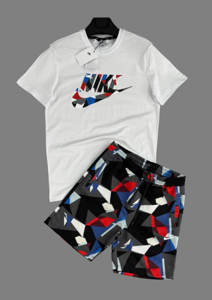 Pánska súprava Nike – biele tričko a viacfarebné krátke nohavice