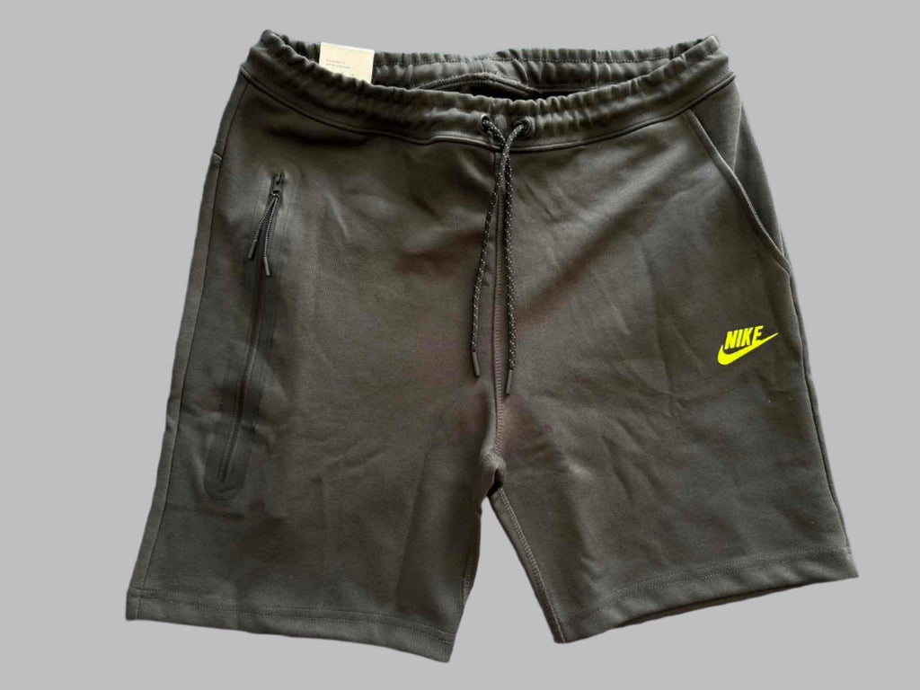 pánske športové krátke nohavice Nike Tech Fleece, grafitové