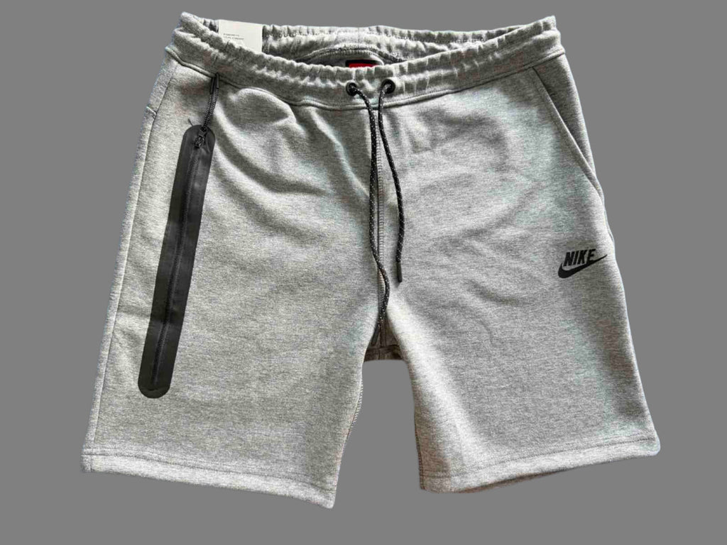 pánske športové krátke nohavice Nike Tech Fleece, sivé farby.