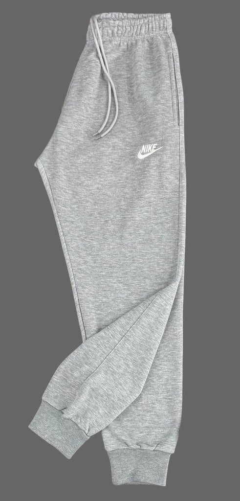 pánske teplákové súpravy Nike, klasická sivá s bielym emblémom