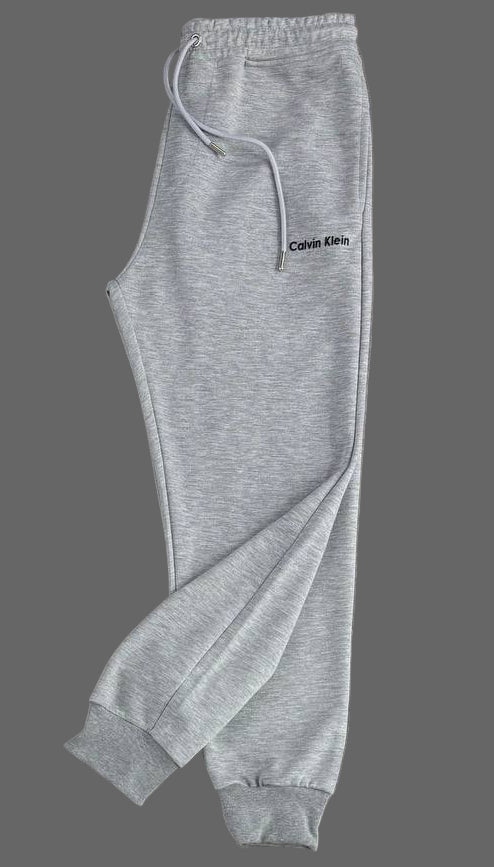 pánske teplákové súpravy Calvin Klein, klasická sivá farby.