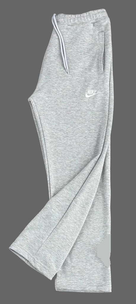 pánske teplákové nohavice Nike, klasické sivé s bielym logom, rovný strih