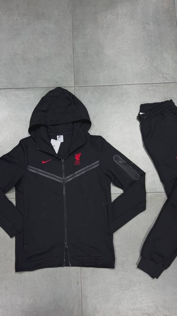 Nike Liverpool Tech Fleece pánska tepláková súprava, čierna. Vynikajúca kvalita