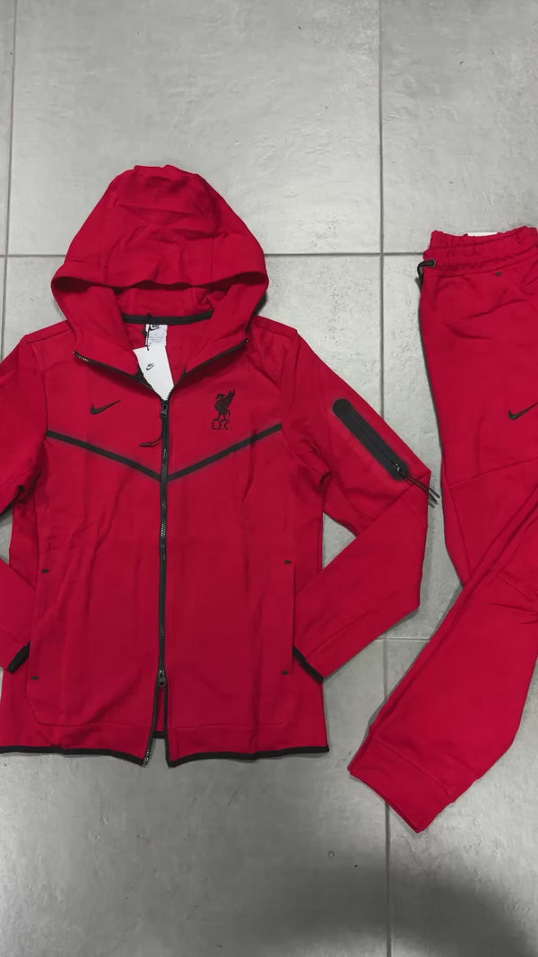 Nike Liverpool Tech Fleece pánska tepláková súprava, červená. Prémiová kvalita
