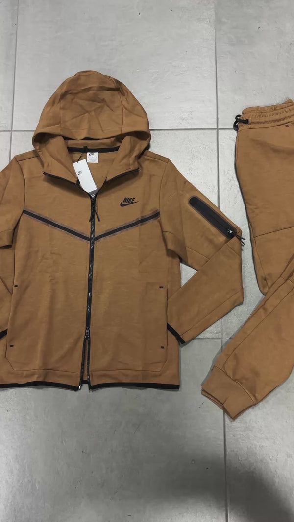 Nike Tech Fleece pánska tepláková súprava, hnedá. Vynikajúca kvalita