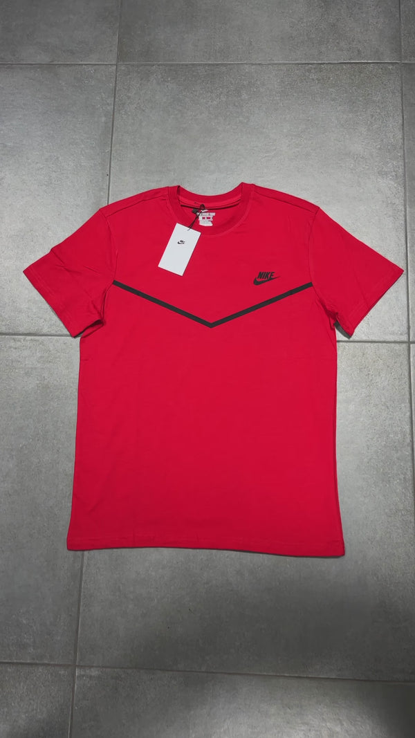 Nike Tech Fleece pánske tričko, červená. Vynikajúca kvalita