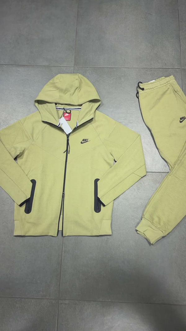 Nike Tech Fleece pánska tepláková súprava, olivovo zelená. Model 2023. Vynikajúca kvalita