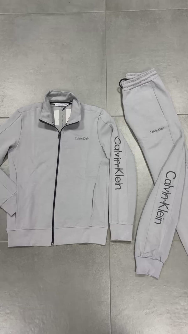 Calvin Klein pánska tepláková súprava, klasická sivá. Model 2024. Vynikajúca kvalita