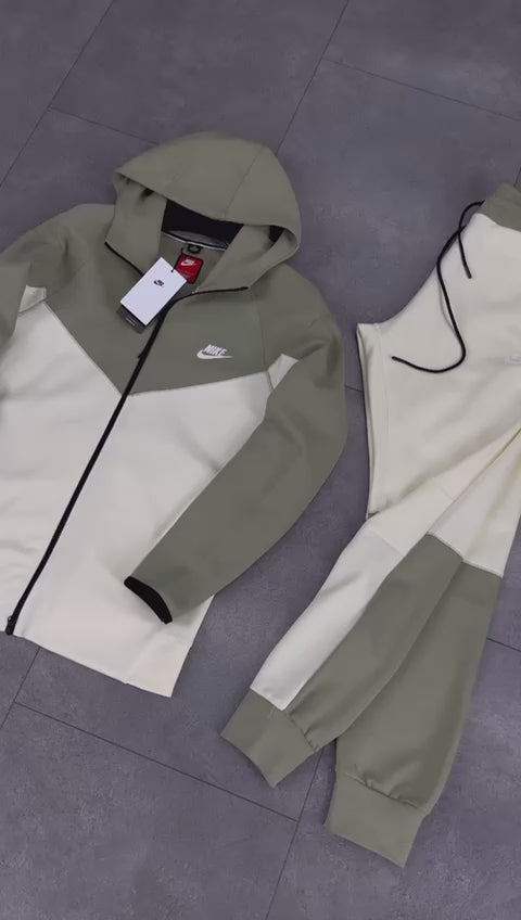 Nike Tech Fleece pánska tepláková súprava, olivovo zelená a béžová. Model 2023. Vynikajúca kvalita