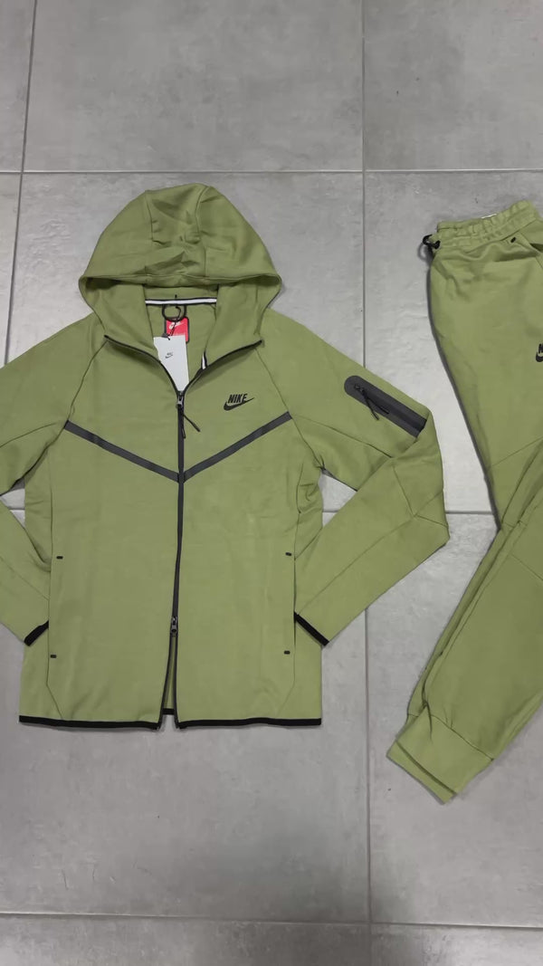 Nike Tech Fleece pánska tepláková súprava, olivovo zelená. Model 2024. Vynikajúca kvalita