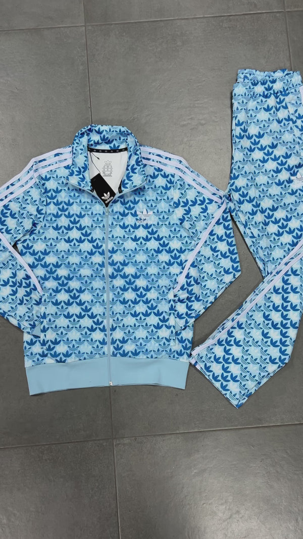 Adidas pánska športová súprava, vzor s logom, svetlomodrá. Vynikajúca kvalita